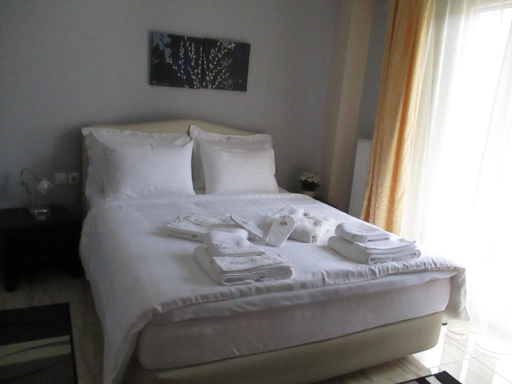 Kyknos De Luxe Suites & Rooms Kesriye Oda fotoğraf