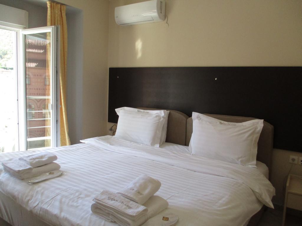 Kyknos De Luxe Suites & Rooms Kesriye Oda fotoğraf